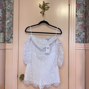 🚫SOLD🚫Strapless White lace jumpsuit shorts